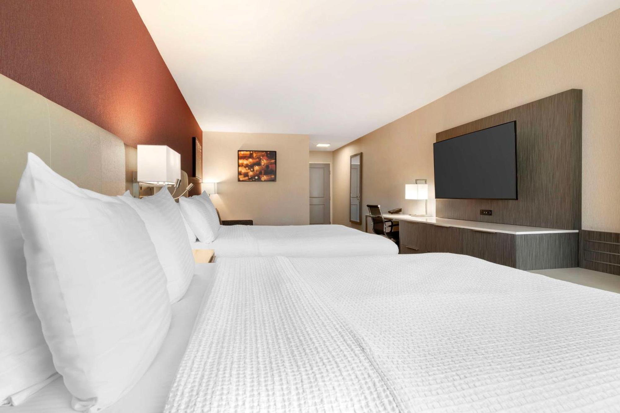 Best Western Plus Temecula Wine Country Hotel & Suites Bagian luar foto